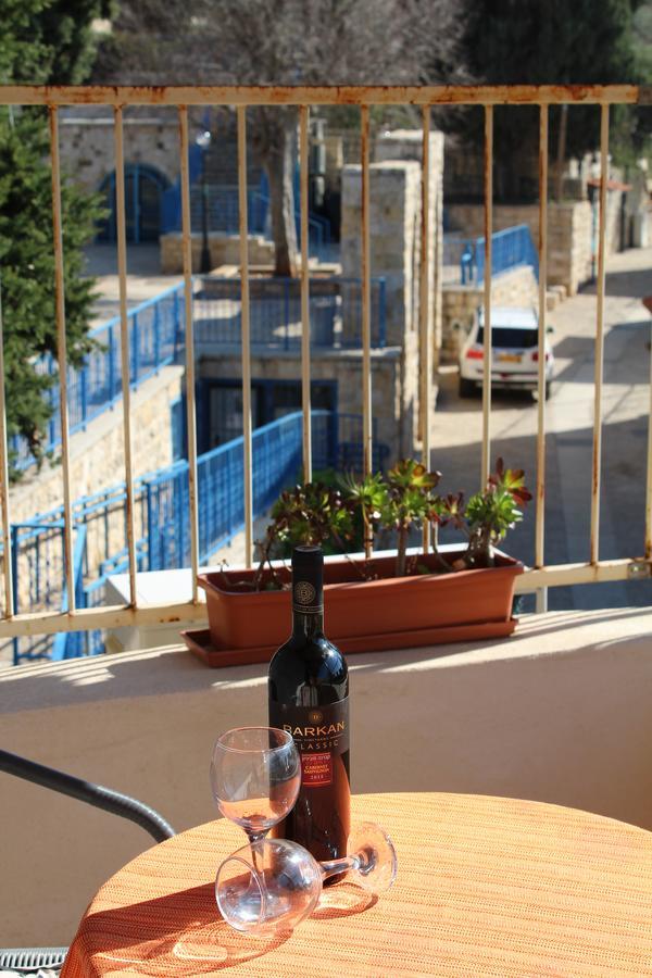 Off The Square Hotel Safed Kültér fotó